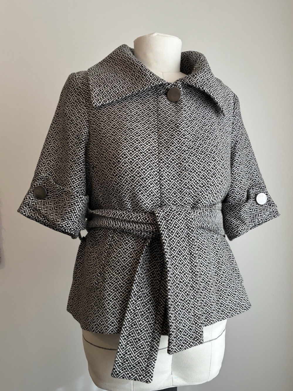 Tristan Chevron Herringbone Wool Blend Belted Short Sleeve Jacket L